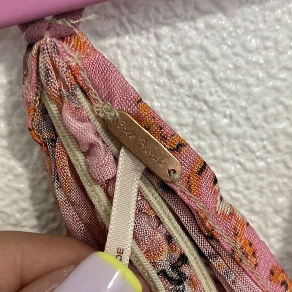 NWOT- Free People-Cocktail Queen Printed boho Top-size Large - Picture 9 of 16